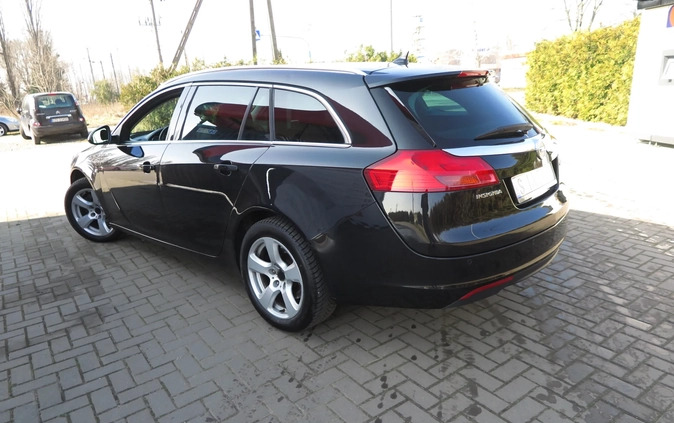 Opel Insignia cena 20990 przebieg: 250000, rok produkcji 2011 z Zabłudów małe 529